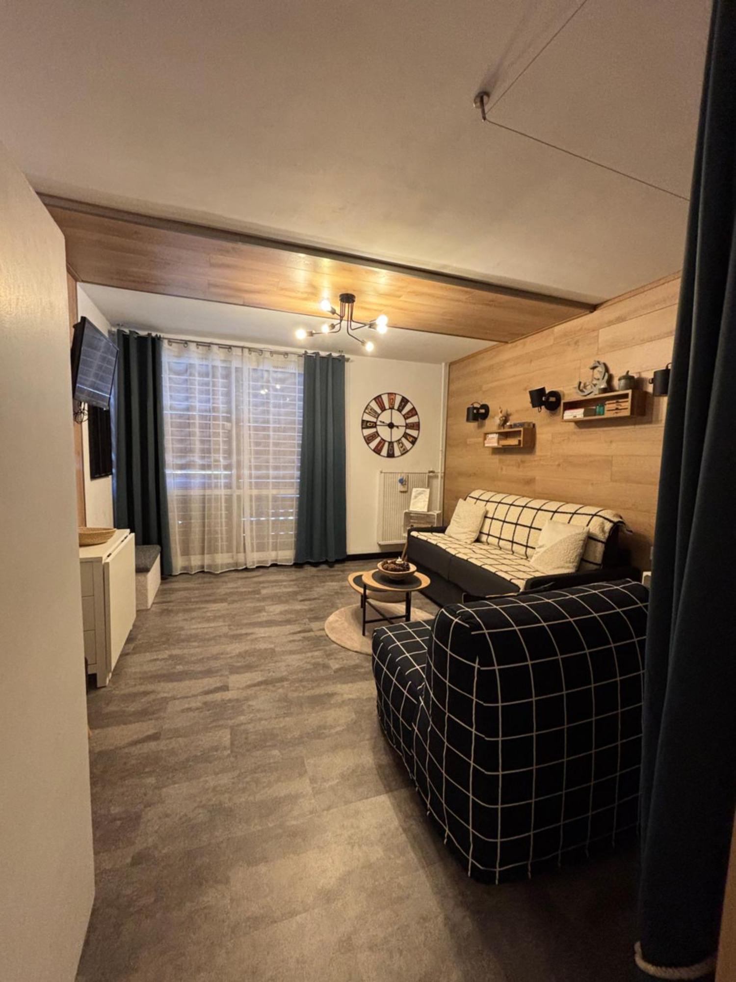 Studio cosy 5 personnes aux pieds des pistes. Saint-Étienne-en-Dévoluy Exterior foto
